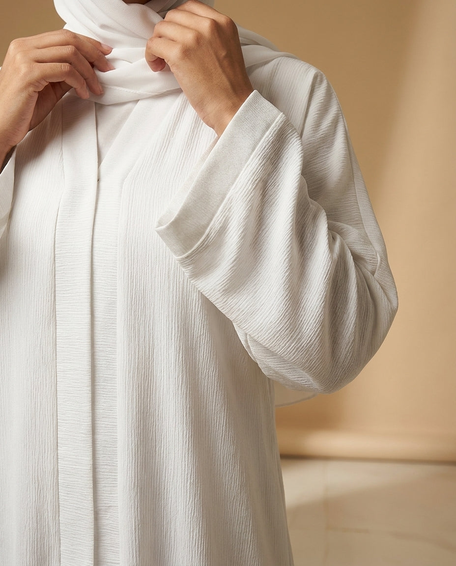 Royal Haya White Abaya for hajj and umrah fabric zoom